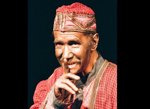 برداشت نژادپرستی، از تنگ نظری و دورآشنایی با هنر نمایش است