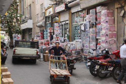 ساماندهی دستفروشان بازار بلور میدان شوش