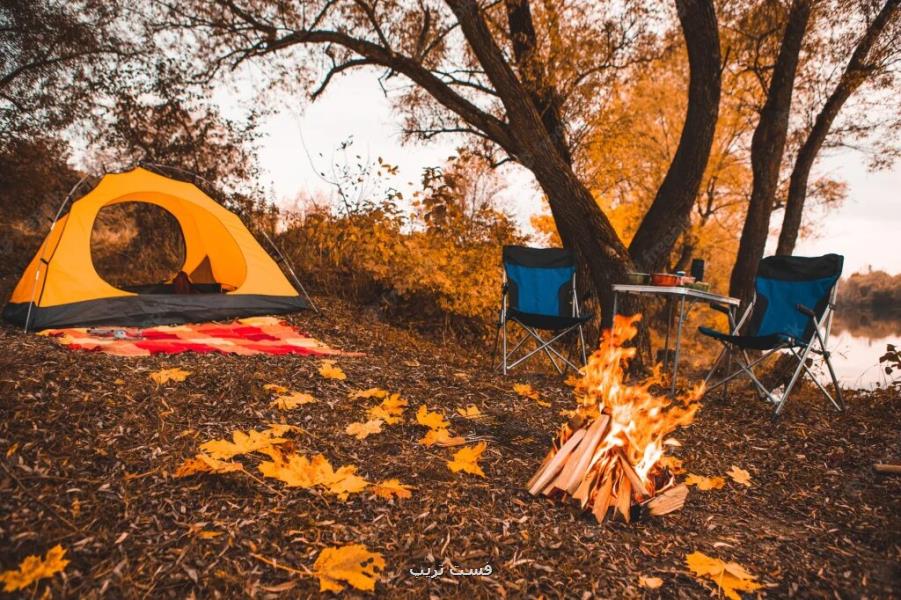 کمپ زیر آسمان پاییز