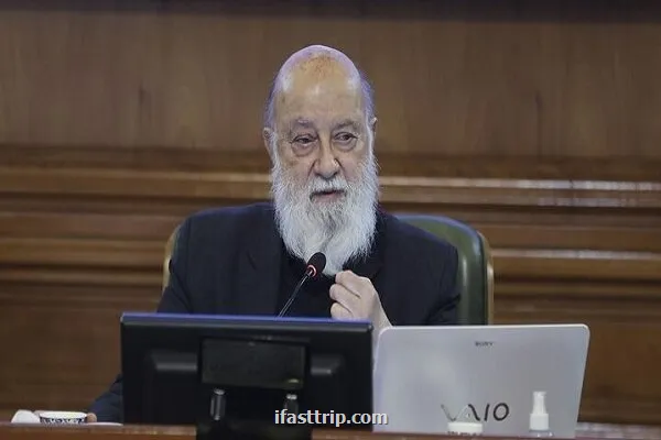 اجرای قانون اساسی در عرصه شوراها مطلوب نمی باشد