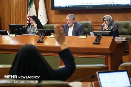 ارجاع شبانه دو لایحه از طرف شهرداری به شورا